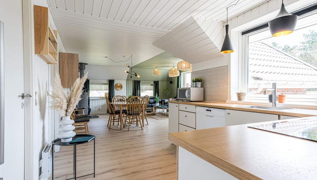 8 Person Holiday Home in Blavand - Foto 5, Cocina privada