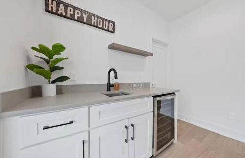 Jungle House Luxury Homes - Columbus Downtown Short North - Near Convention Center & Nationwide Arena - Sleeps up to 15 - Free Parking - Over 5,800 Five Stars - Foto 21