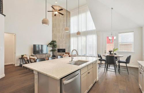 Brand New 5BD 4BA Luxury Vacation Home w Hot Tub - Foto 17