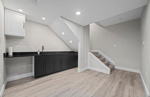 Rooftop Sunset Escape BBQ & Billiards Sleeps 8 - Foto 18