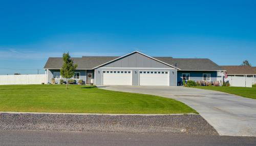 Walk to Moses Lake! Family Home with Fenced Yard - Foto 3