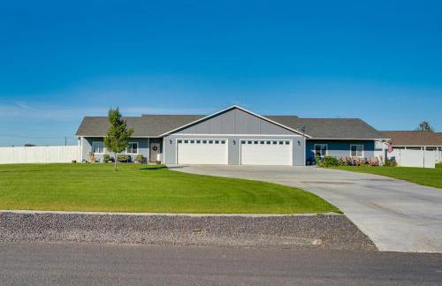 Walk to Moses Lake! Family Home with Fenced Yard - Foto 3