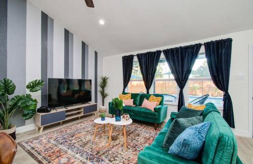 Friendswood Getaway - 5 Bedrooms + Pool + Patio - Foto 3