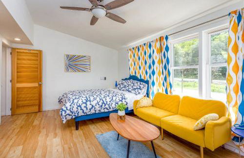 Retro Casita on the River! only 1 min to SNP gate! Riverfront with swimming - Foto 2