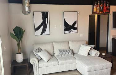 304 New Luxury Downton Condo with Fireplace, 2 bdrm - Foto 19