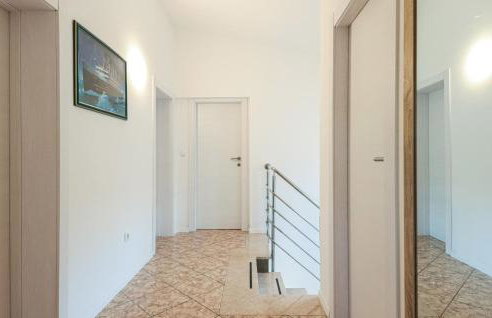 Five-Bedroom Holiday Home In Blato Na Cetini - Photo 21