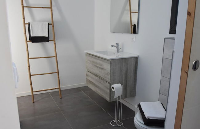 Villa With Pool & Views - Photo 19