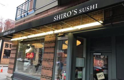 DT Designer's 2BR Condo Parking Tub Pool - 99 walk score - Foto 24