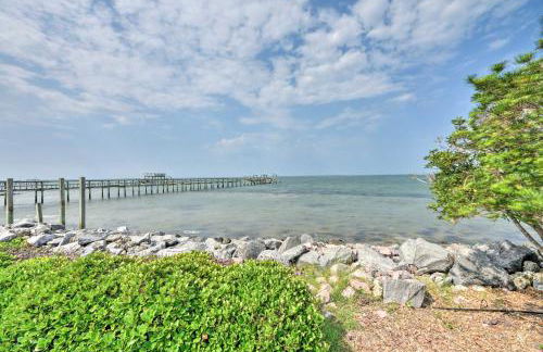 Waterfront Harkers Island Home Sunset View and Dock - Foto 3