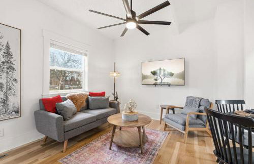 Mathews House with 4 King Beds Near CSU and Old Town - Foto 9