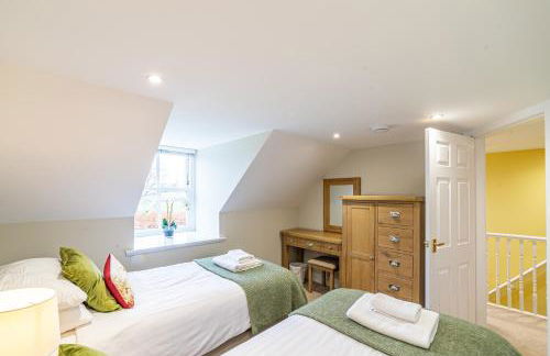 Gardener’s Cottage with Hot Tub - Foto 42