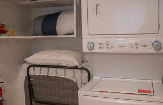 Luxe Bavarian Retreat - in Town with Hot Tub - Foto 51