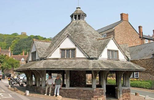 Elmhut Shepherd's Hut with Hot Tub - Foto 30