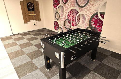 Winterberg Appartement 6 Pers aan Skilift grootste Skigebied nabij Bikepark Unieke locatie met zeer rustige tuin in het bos en het gezellige centrum leuke cafes restaurants en gratis zwembad sauna relax speelruimte parkeerplaats naast Der Brabander - Foto 76