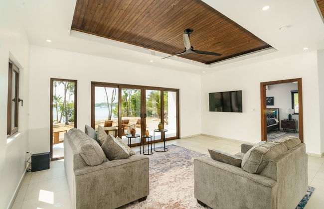 NEW Oceanfront 5 Bedroom Private Island Villa - Foto 5