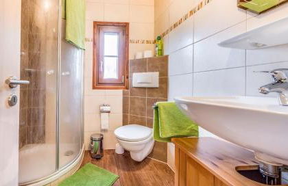 Bartlhof-Ferienwohnungen-Zimmer - Foto 9