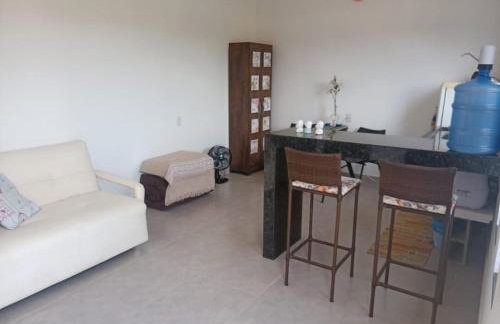 Micro casa com ar condicionado 2km da prainha - Foto 2