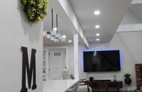 Secluded Forest Escape with Game Room, Hot Tub and Fire Pit - Foto 1