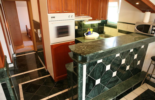 Sea front stone house - Photo 37