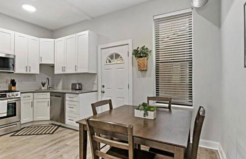 3BR Apt in Logan Square Walkable to Highlights - Central Park S6 - Foto 23