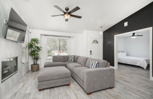 Simple Home for Work or Travel - Photo 2