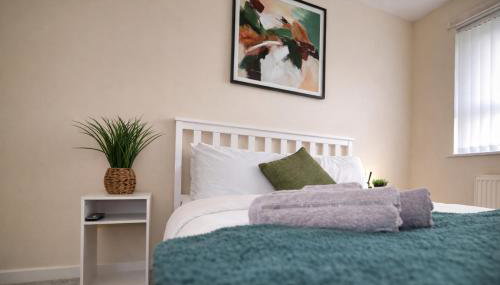 Spacious 3-Bed House with Private Yard - Foto 5