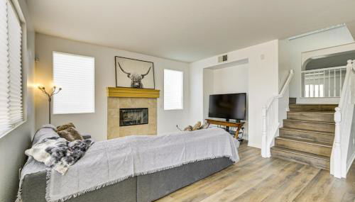 Pool Table and Charcoal Grill Home in Victorville! - Foto 4