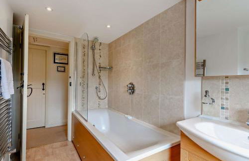 4 Bed in Low Row G0083 - Foto 15