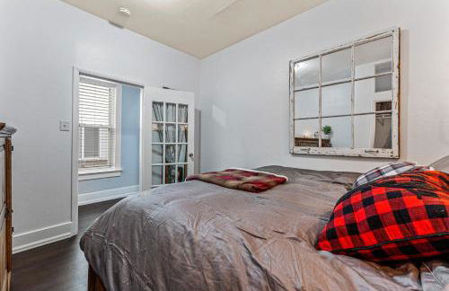 HOT TUB Firepit Pool Table Patio Cozy Downtown Denver - Foto 40