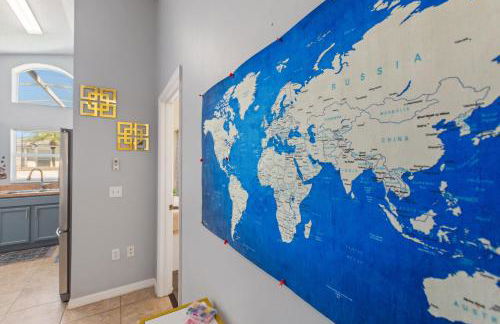 Luxe 3BR 2BA Oasis with Pool & Designer Touches, Disneyland, Legoland - Foto 16