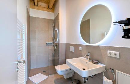 Velaris - Stilvolle Lofts & Penthouses - Premium Wohnen mit Parkplatz & Workstations - Foto 47