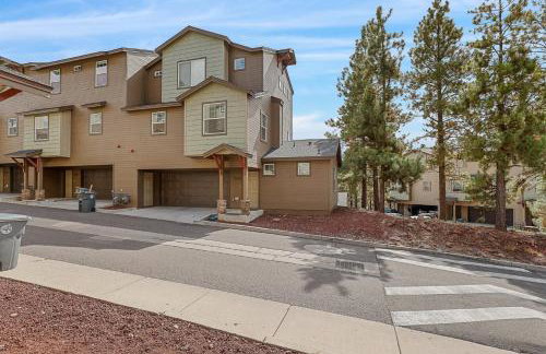 Moonlight Ridge Spacious Townhome 3 miles from Downtown AC Garage Near Snowbowl - Foto 9