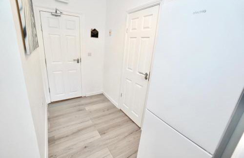 Large One Bedroom Apartments Southsea Sleeps 3 - Free Parking - Foto 79