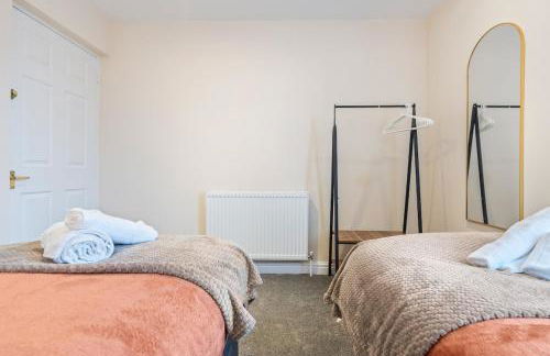 #97 Grade 2 historic Housekeeper's Cottage - Close to Statfold Country Park - Sleeps 5 - Perfect for Contractors and Families - Free street Parking" - Foto 5