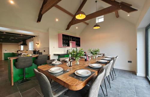 7 Bed in Welshpool oc-96412 - Photo 1