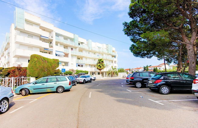 Beautiful Apartment With View - Photo 36