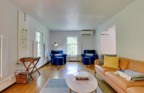 Woodstock Getaway with Hot Tub about 2 Mi to Dtwn! - Foto 3