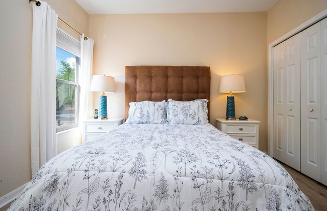 Stunning 5 Bd Home w Pool Close to Disney 7420 - Foto 17