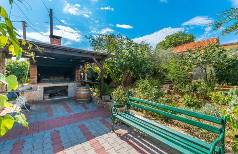 3 Bedroom Amazing Apartment In Banjevci - Foto 7