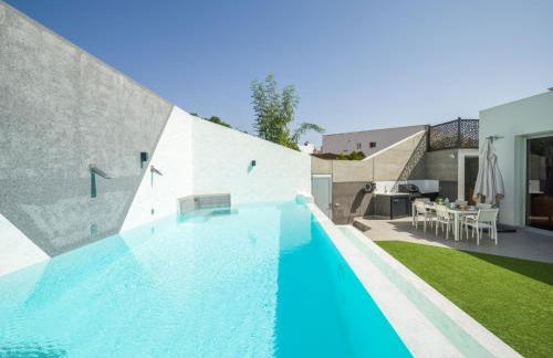 Villa in Maspalomas with Private Heated Pool - Foto 2