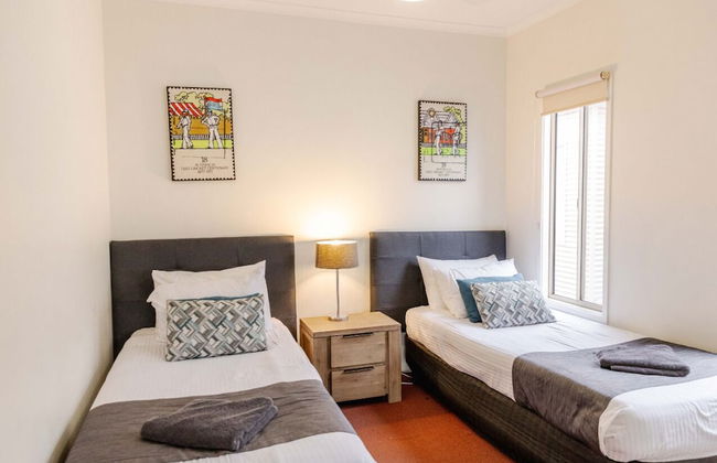 Sundowner Cabin and Tourist Park - Photo 11