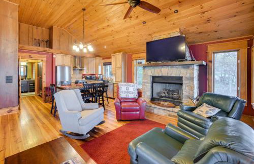 Luxurious Lakefront Paradise in Scottsboro with Dock - Foto 4