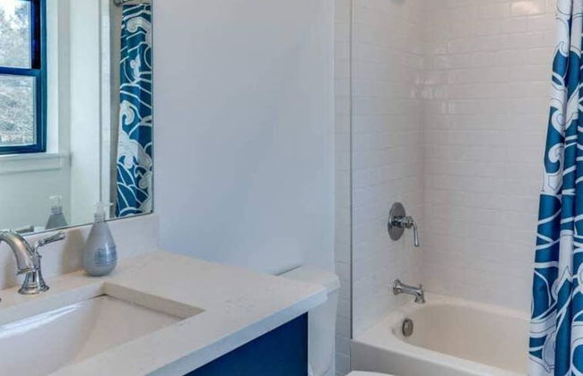 Sandpoint by Rove Travel Modern 5BR w Pool - Foto 8