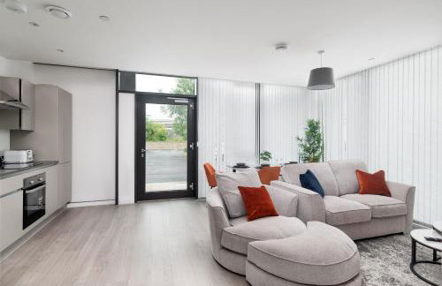 Modern Flat with Parking - Last Min Deals Available - Foto 8