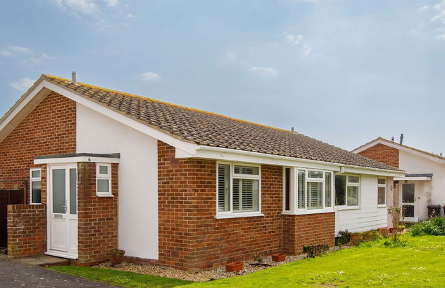 Seaside Retreat 2 Mins to Beach - Photo 1