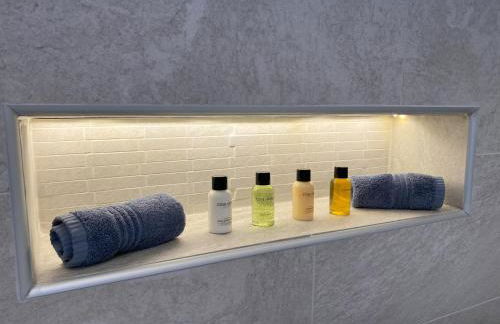 Luxury retreat with hot tub & wood burner - Mylor - Foto 52