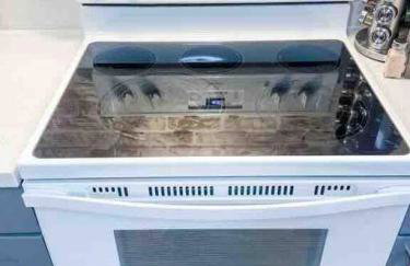 Renovated Bungalow Getaway - Foto 30