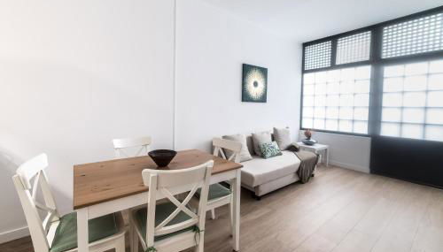 Moonkey - Apto. Albéniz, con acogedor patio - Photo 5