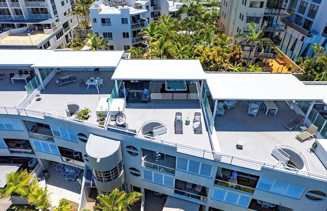 Sundeck Gardens - Photo 2