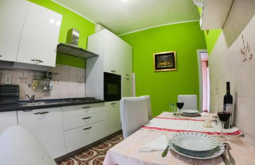 Apartments Karmelić - Photo 10